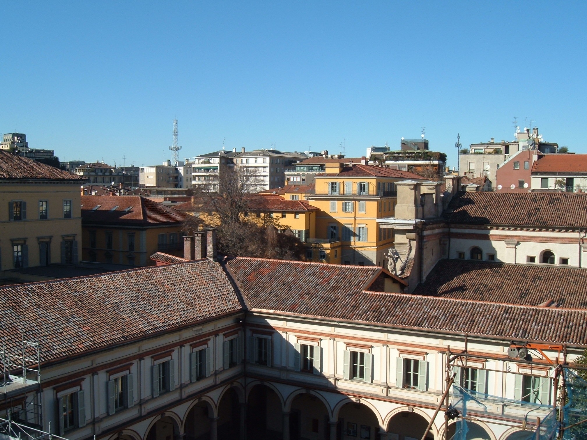 Copertura in tegole conservatorio di milano